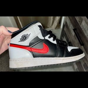 Boys NIKE air Jordan sneakers